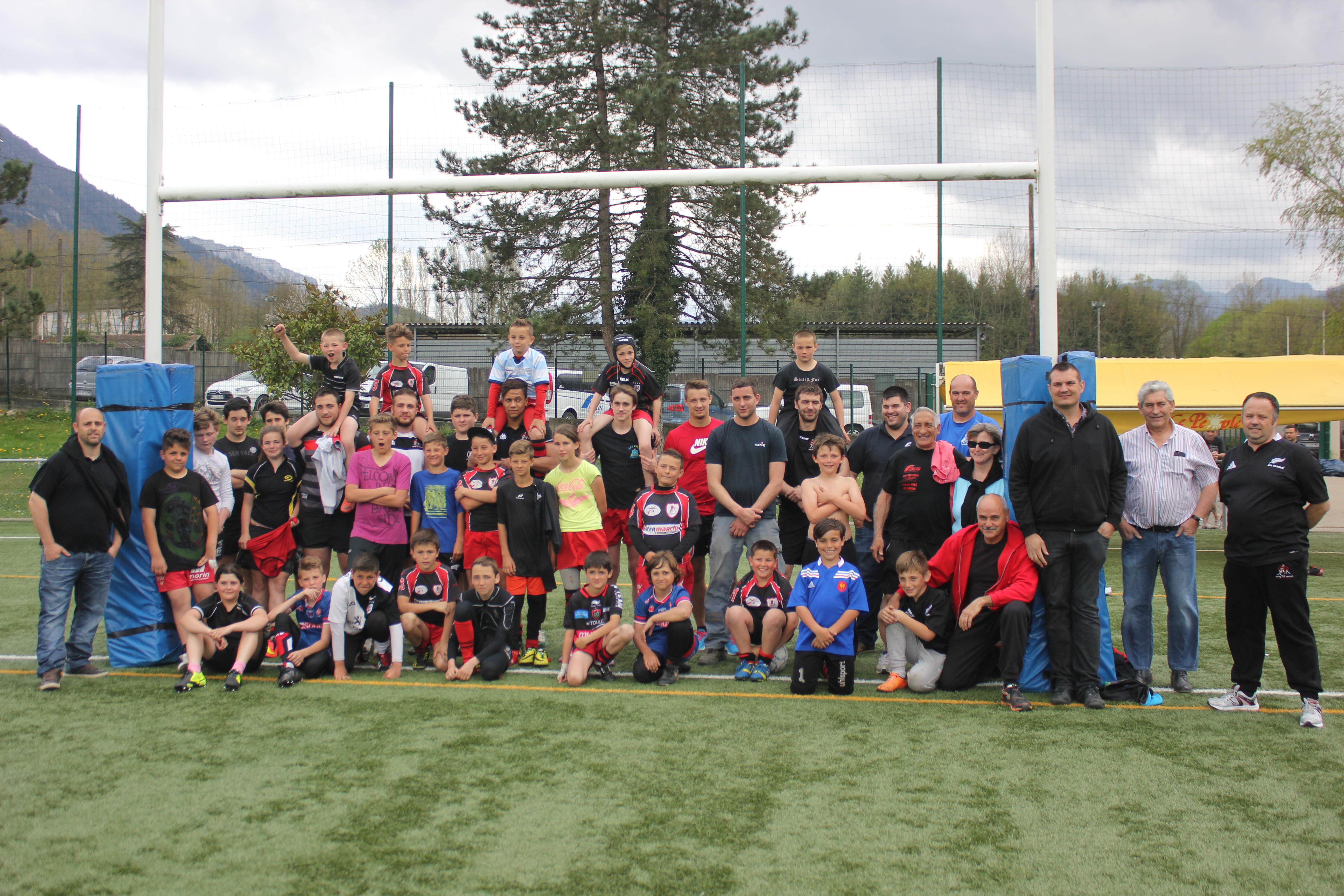  Ecole de rugby stage avec les seniors       